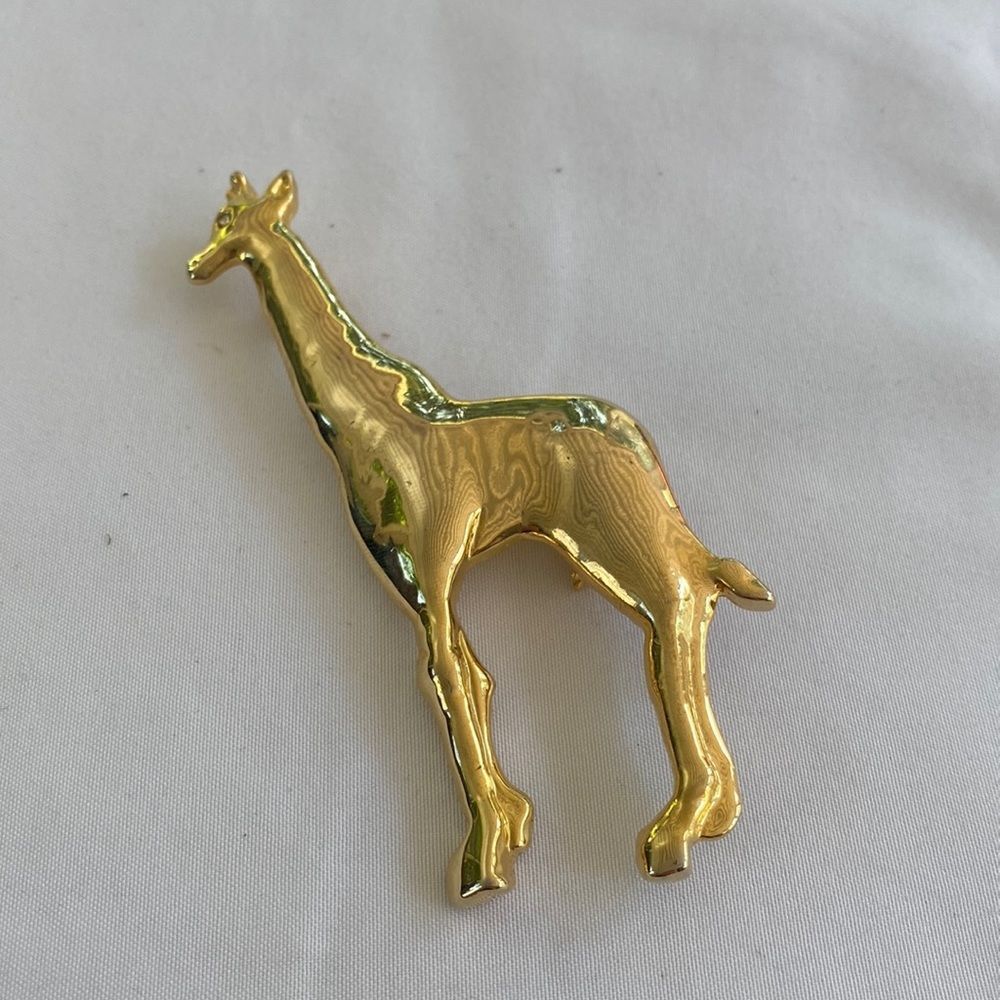 Large Gold Tone Giraffe Brooch